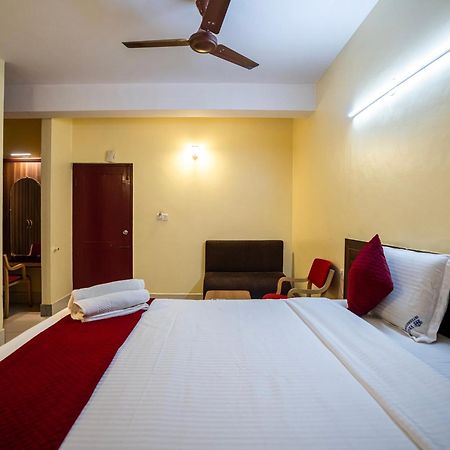 Hotel Vyshak International Mysore Esterno foto